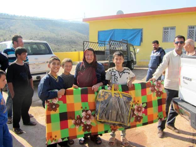HKN delivered food, baking ovens, clothing and mattresses to families in Chamanke subdistrict of Duhok